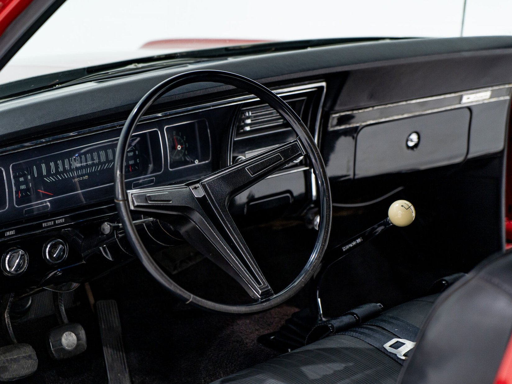 Chevrolet Biscayne **PRIX EN USD** L36 4 speed GM Canada paperwork 1968 Rouge Montréal - photo #11