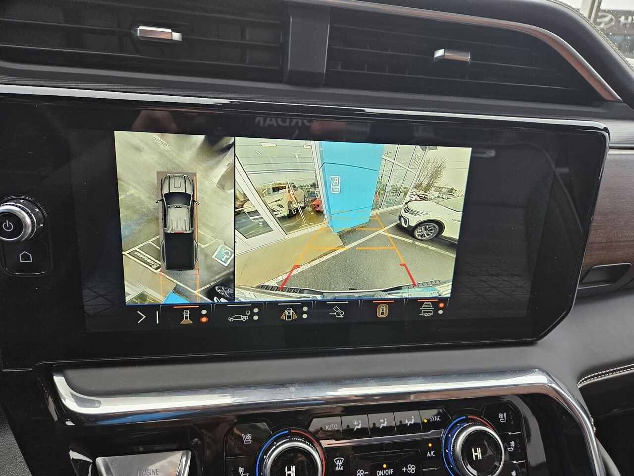 2025 GMC Sierra 3500HD Denali Ultimate cabine multiplace 4RM 172 po White Thetford Mines - photo #19