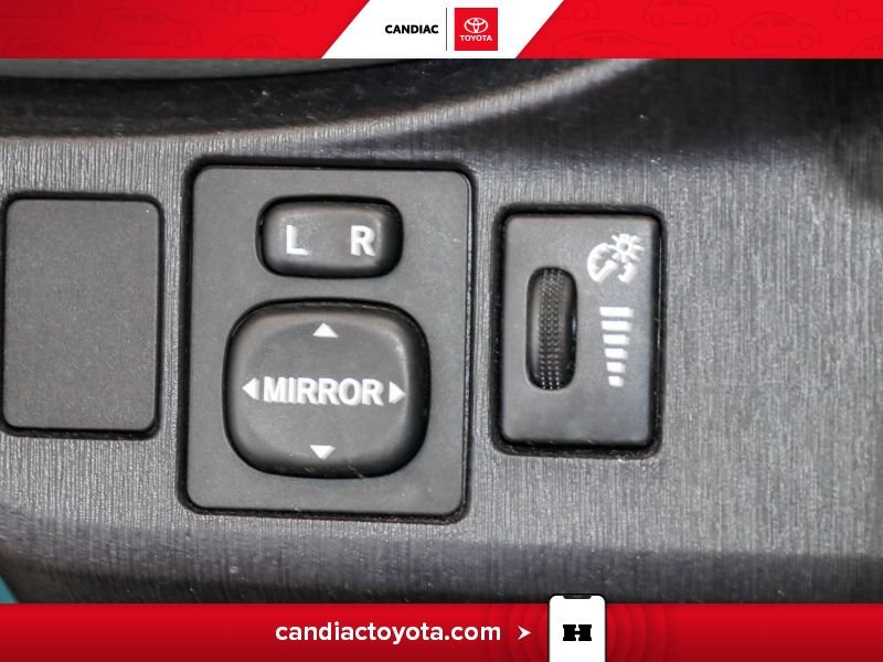 2014 Toyota Yaris Green Blainville - photo #24