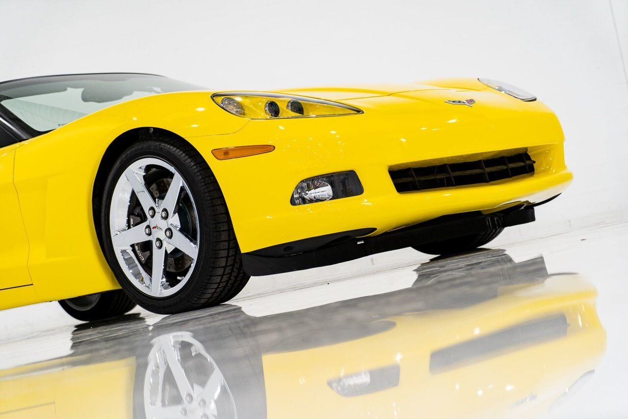 2008 Chevrolet Corvette PRIX EN USD | With Only 900km (563mi) From New With Window Sticker Yellow Montreal - photo #31