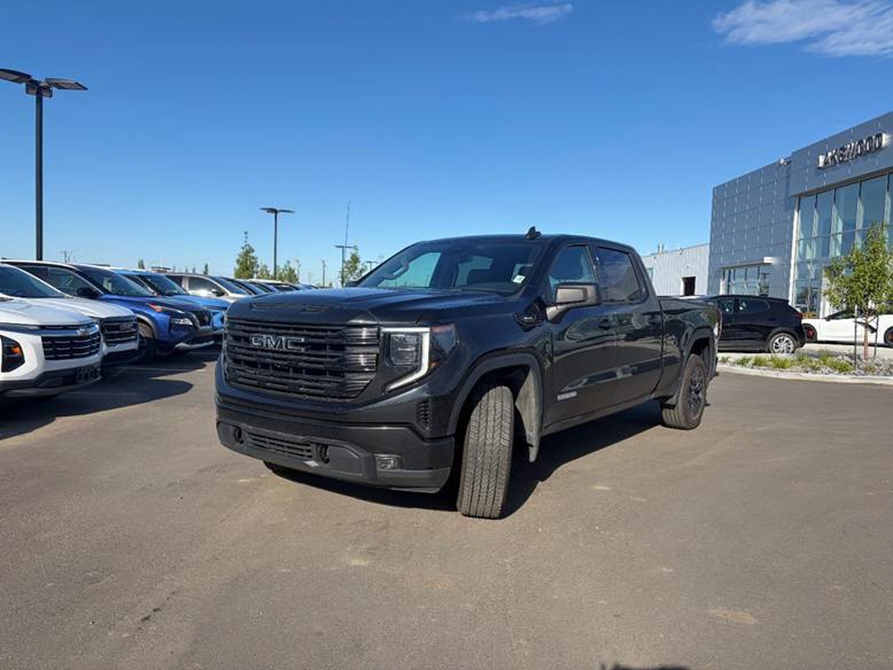 2024 GMC Sierra 1500 4WD Crew Cab 147 Elevation Black Sherwood Park - photo #2