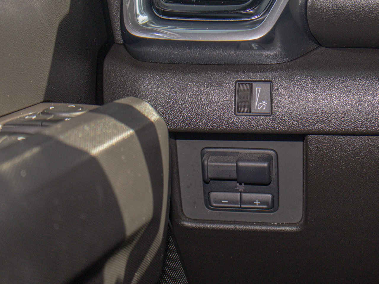 2024 GMC Canyon 4WD Crew Cab Elevation Black Sherwood Park - photo #20