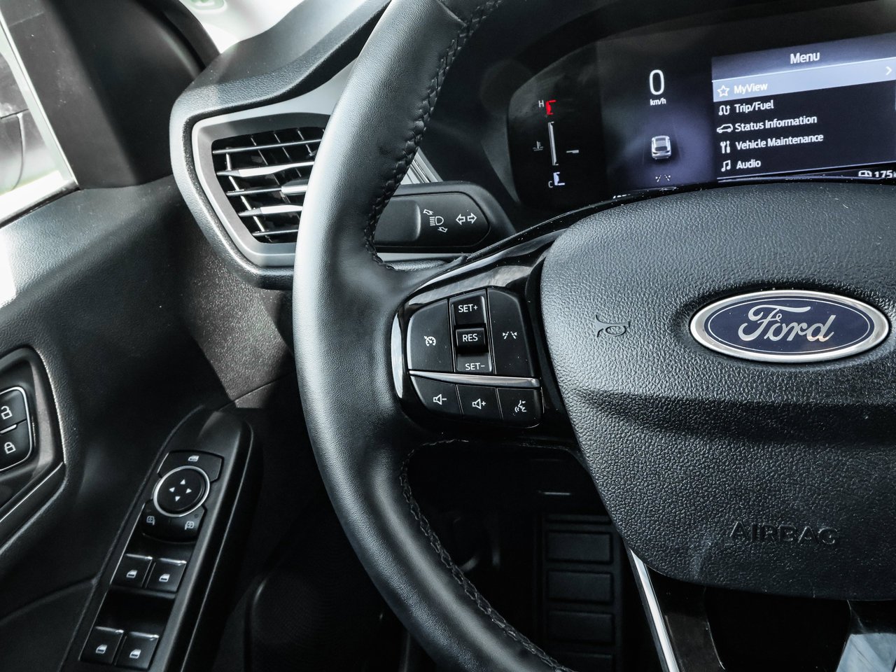 2025 Ford Escape Active AWD White Sherwood Park - photo #20