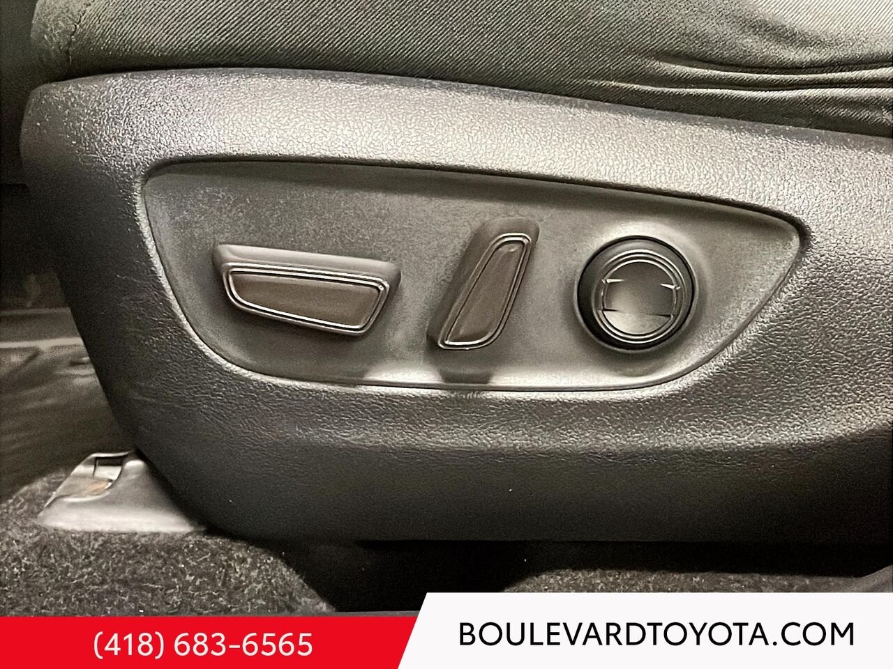 2019 Toyota RAV4 100196A-94 | XLE Red Québec - photo #9