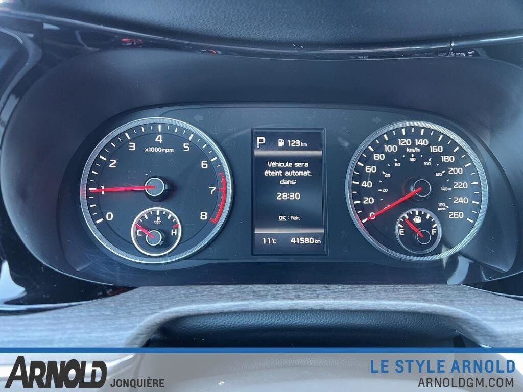 2022 Kia K5 VIN 5XXG64J20NG120441 Grey Chicoutimi - photo #11