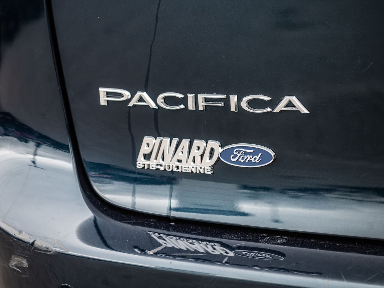 2023 Chrysler Pacifica Hybrid Blue Sainte-Julienne - photo #6