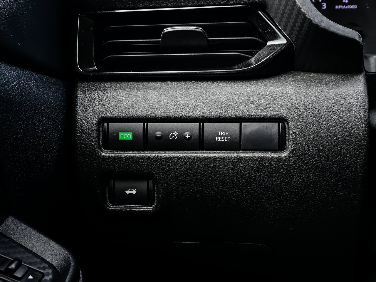 2025 Nissan Sentra SV CVT Black Sherwood Park - photo #18