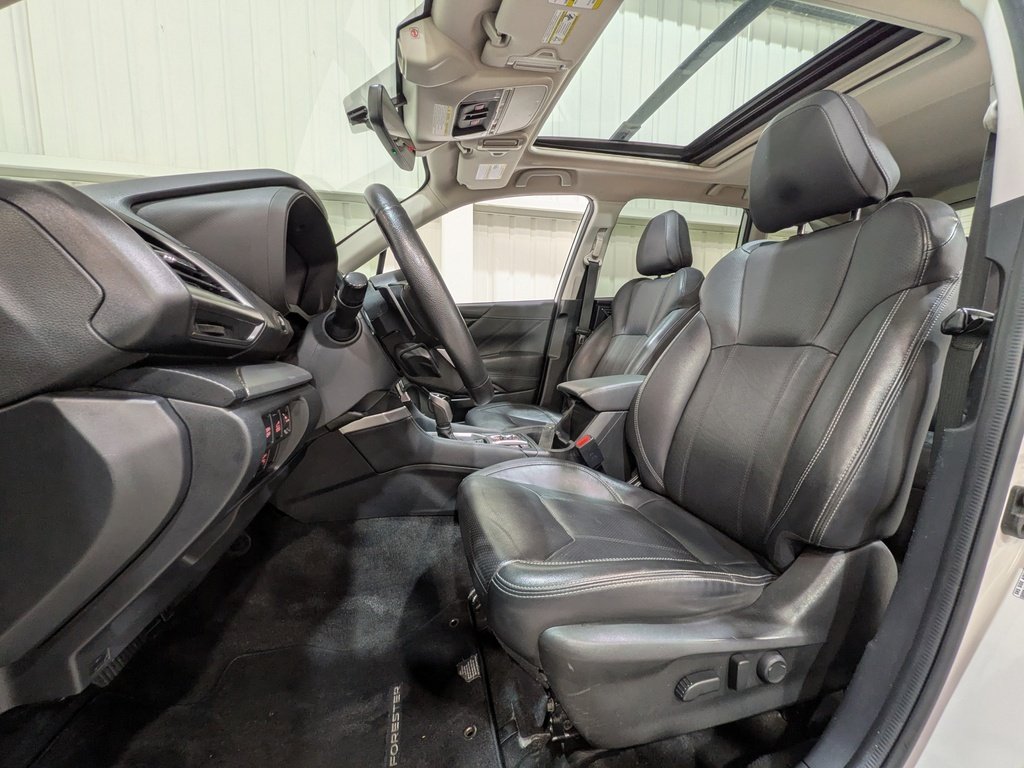 2019 Subaru Forester 2.5i Limited w/EyeSight Pkg White Val-David - photo #1