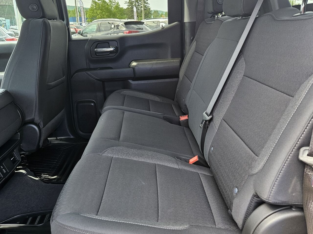 2026 Chevrolet Silverado 1500 Custom Trail Boss cabine multiplace 4RM 157 po Sterling Grey Metallic Thetford Mines - photo #13