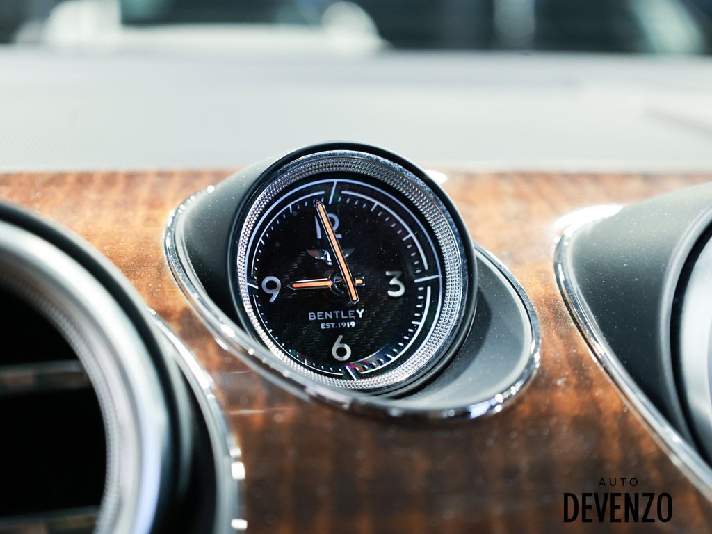 2017 Bentley Bentayga White Saint-Eustache - photo #20