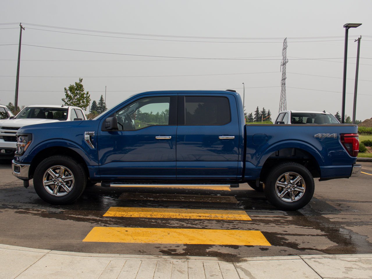 2025 Ford F-150 XLT 4WD SuperCrew 5.5' Box Blue Sherwood Park - photo #6