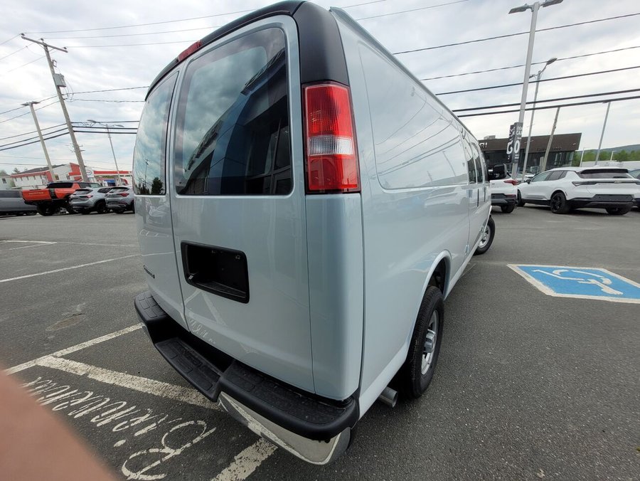 2025 Chevrolet Express Cargo Van 2025 SUMMIT WHITE