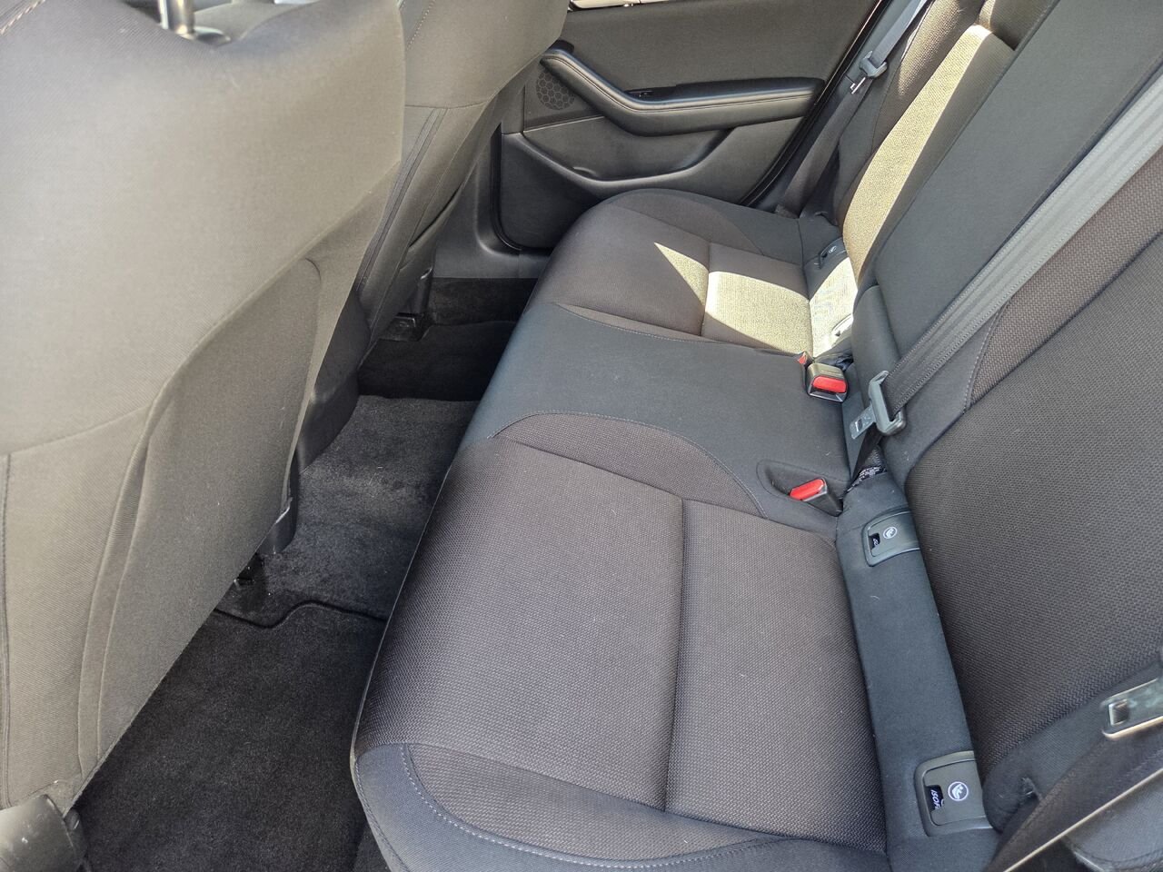 MAZDA MAZDA3 SPORT 2023 01C4 GRIS Mont-Laurier - photo #11