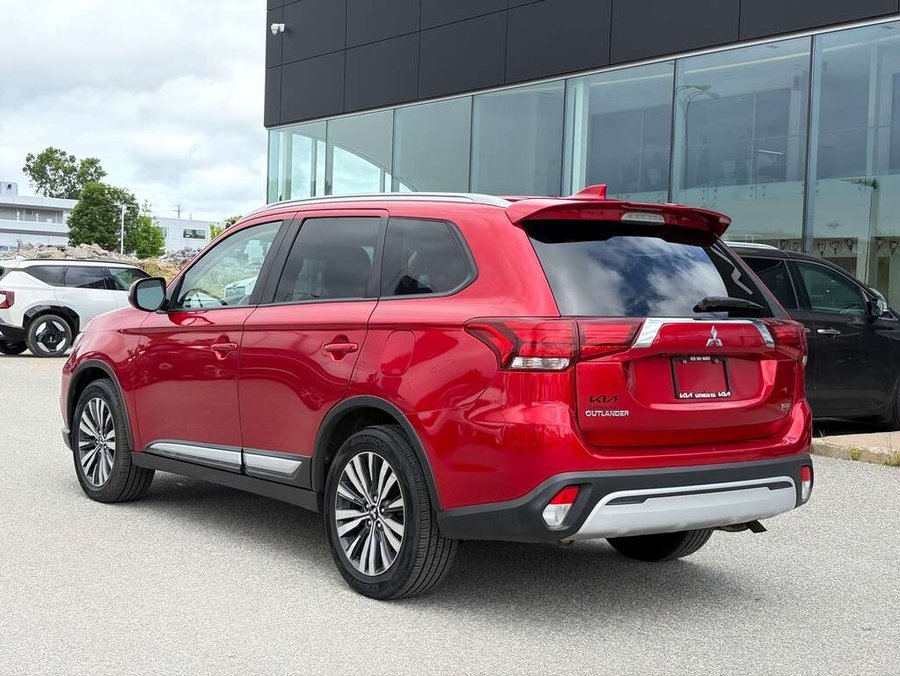 2020 Mitsubishi Outlander 2020 Red