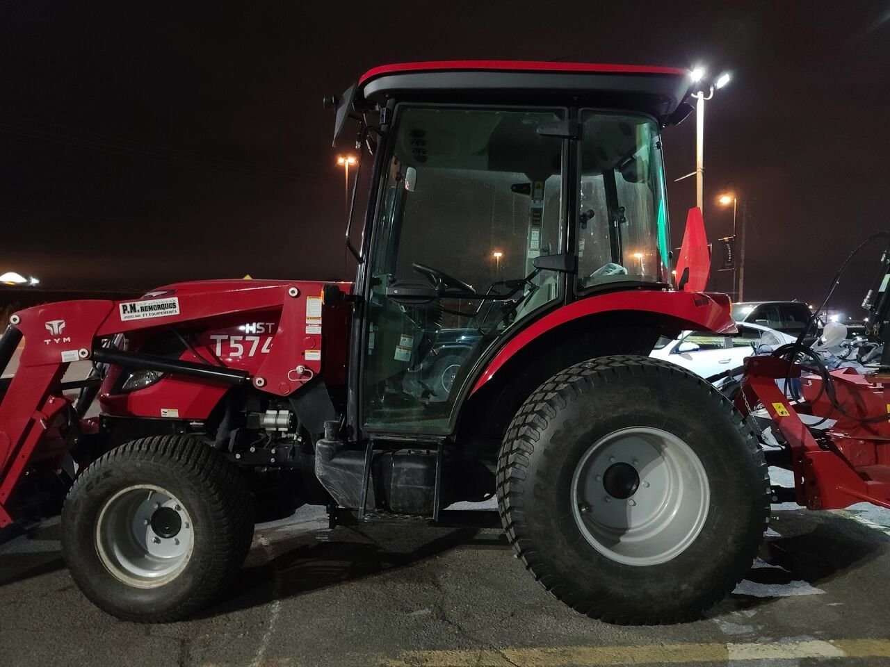 TYM T574H 2023 Rouge Longueuil, - photo #3