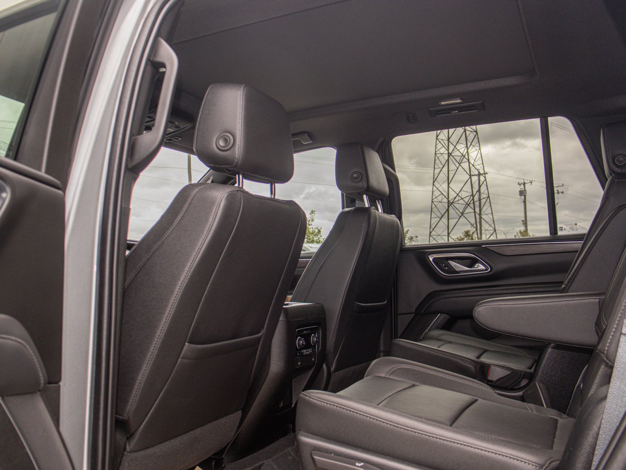 2023 Chevrolet Tahoe 4WD 4dr LT Grey Sherwood Park - photo #34