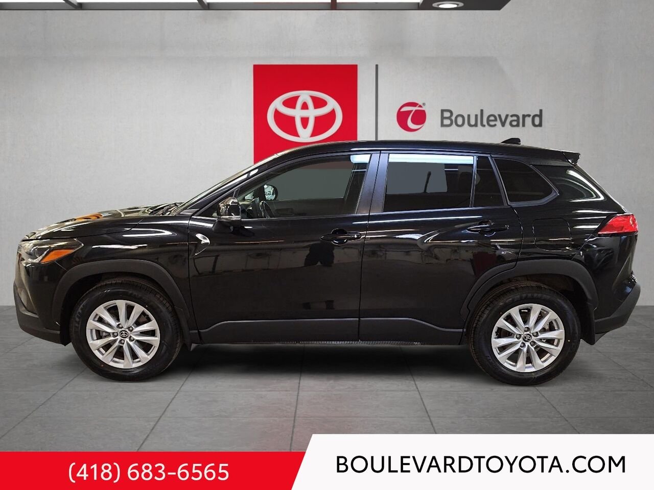 Toyota Corolla Cross 99449C-89 | LE 2022 Noir Québec - photo #5
