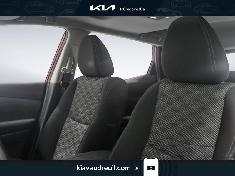 2017 Nissan Qashqai Red Laval - photo #8