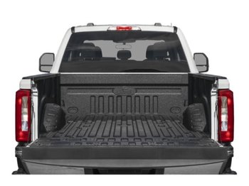 Ford Super Duty F-350 à roues arrière jumelées XLT