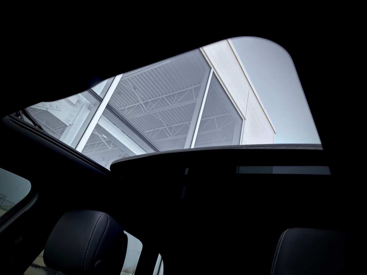 2019 Audi Q3 Red Notre-Dame-des-Prairies - photo #19