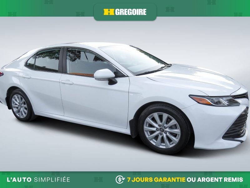 2019 Toyota Camry White Saint-Eustache - photo #0
