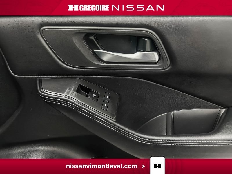 Nissan Rogue 2024 Blanc Laval - photo #12