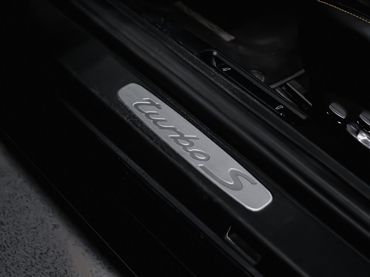 2017 Porsche 911 TURBO S Black Montreal - photo #12