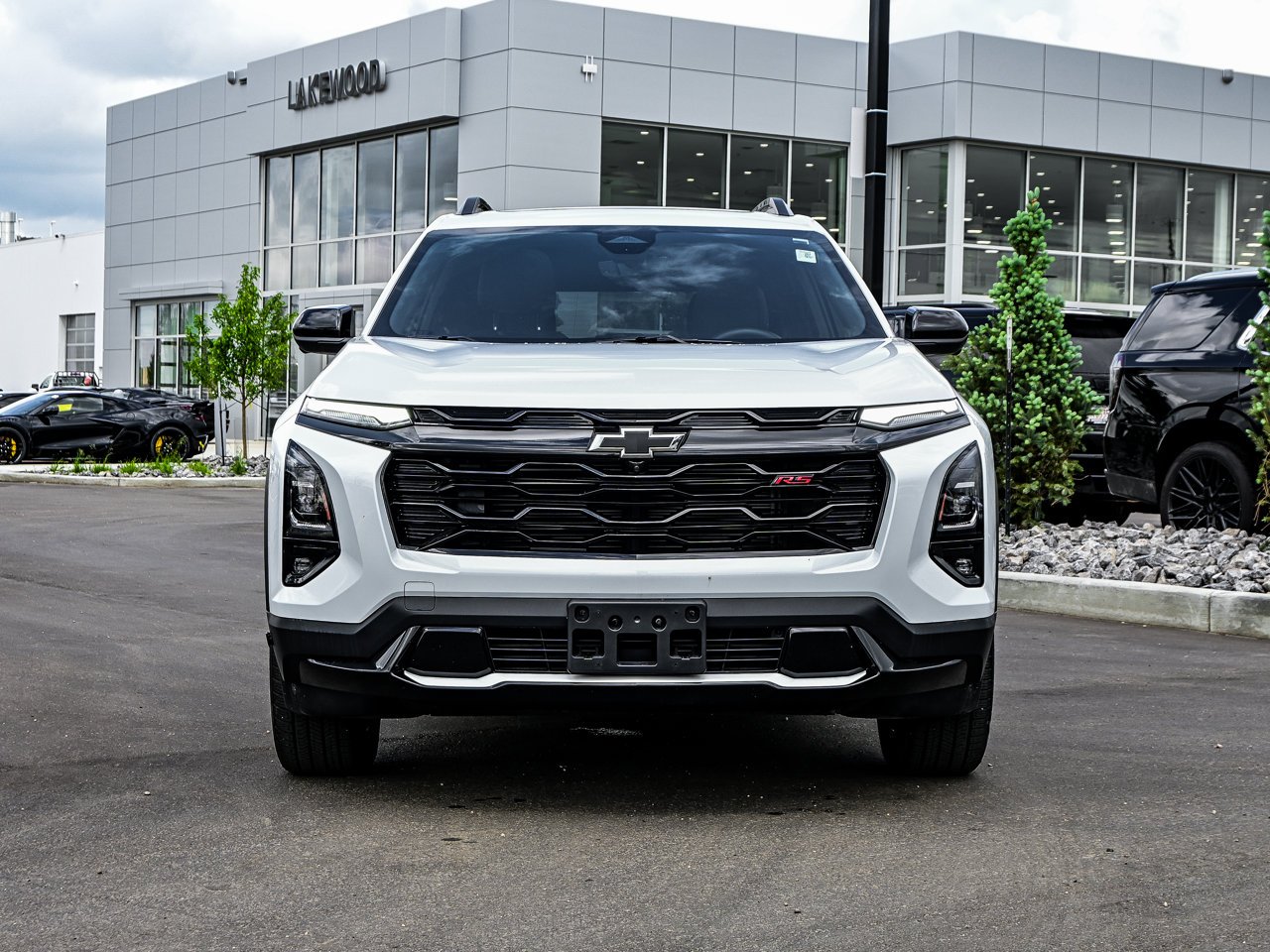 2026 Chevrolet Equinox AWD 4dr RS White Sherwood Park - photo #2