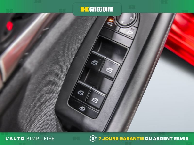 Mazda 3 2025 Rouge Blainville - photo #18