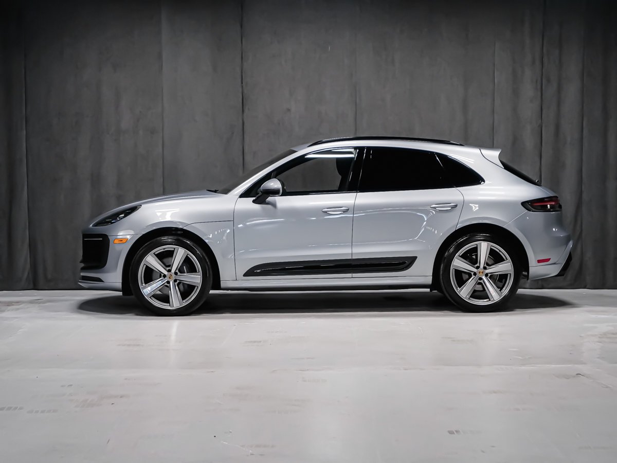 Porsche Macan T 2025 Noir Montréal - photo #3
