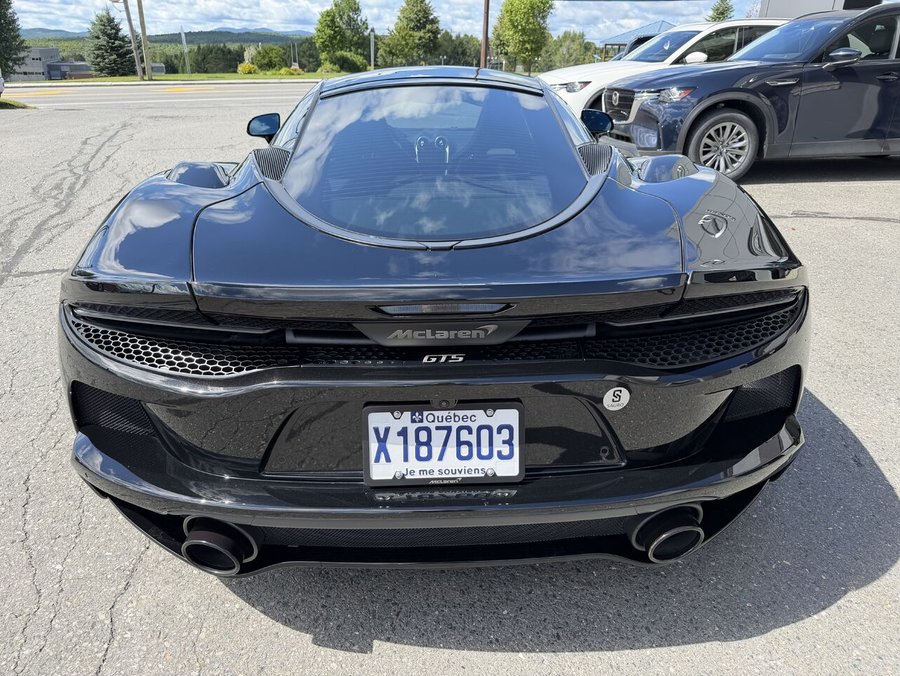2025 McLaren GTS 2025 Black