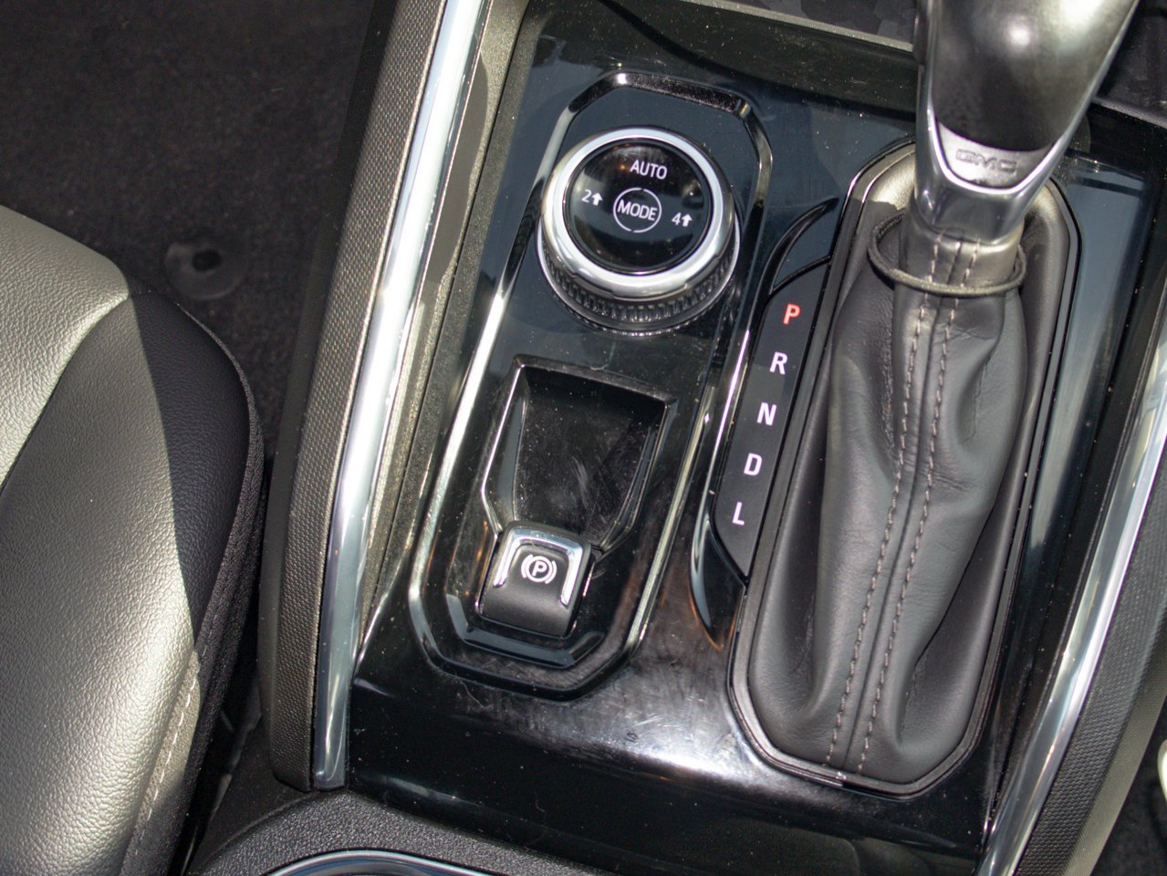 2024 GMC Canyon 4WD Crew Cab Elevation Black Sherwood Park - photo #27