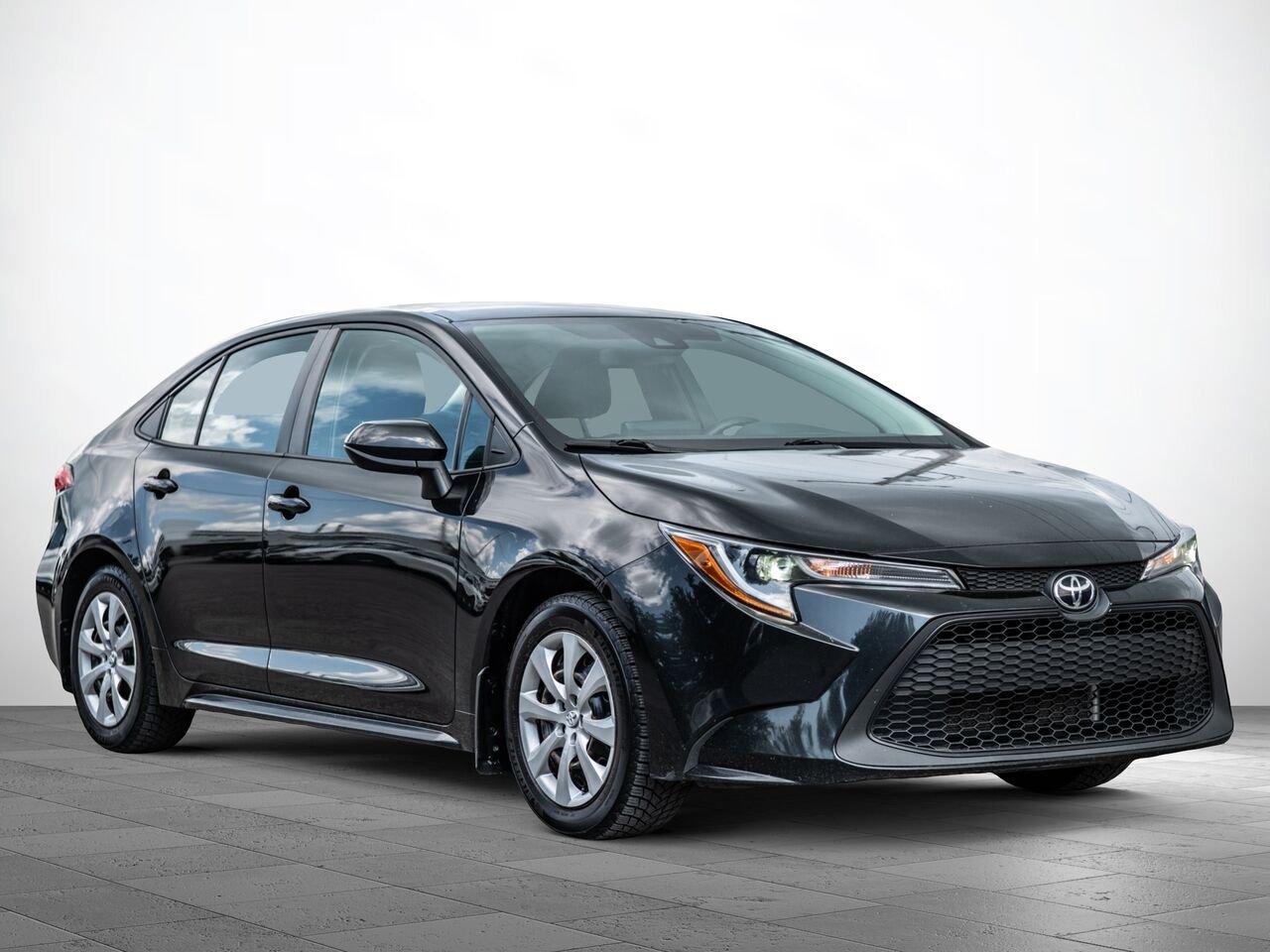 Toyota Corolla 2022 Noir Sainte-Julienne - photo #1