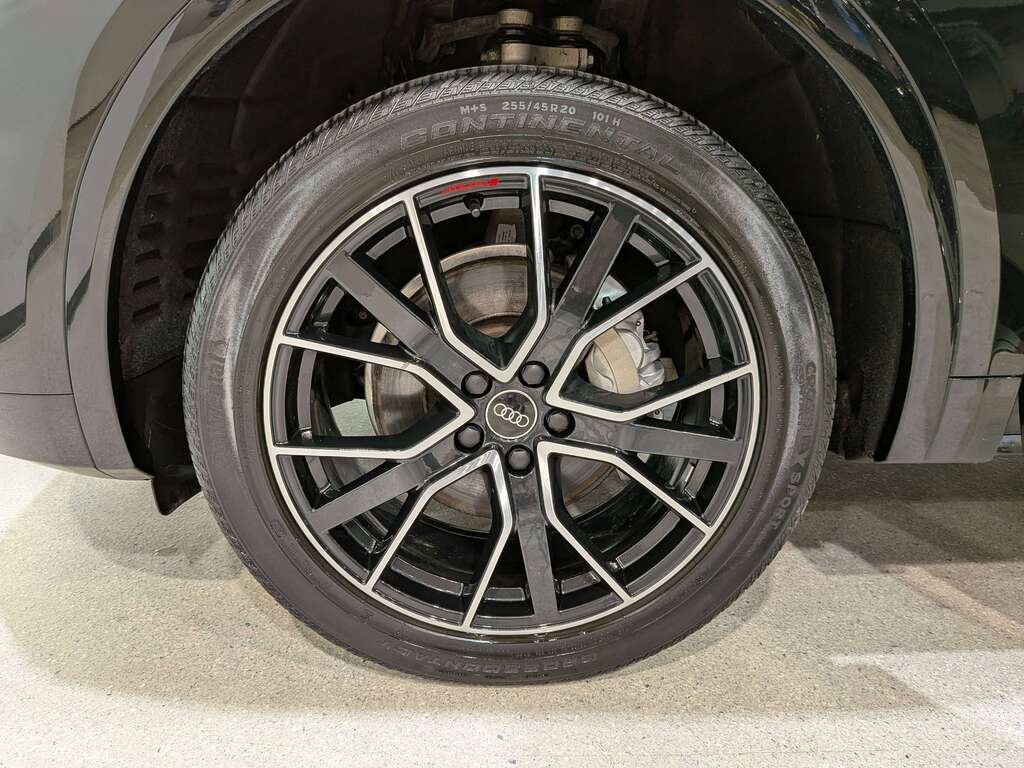 2023 Audi Q5 Technik 45 TFSI quattro Black Val-David - photo #38