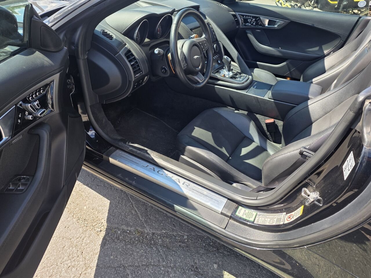 2014 Jaguar F-TYPE Black  - photo #10