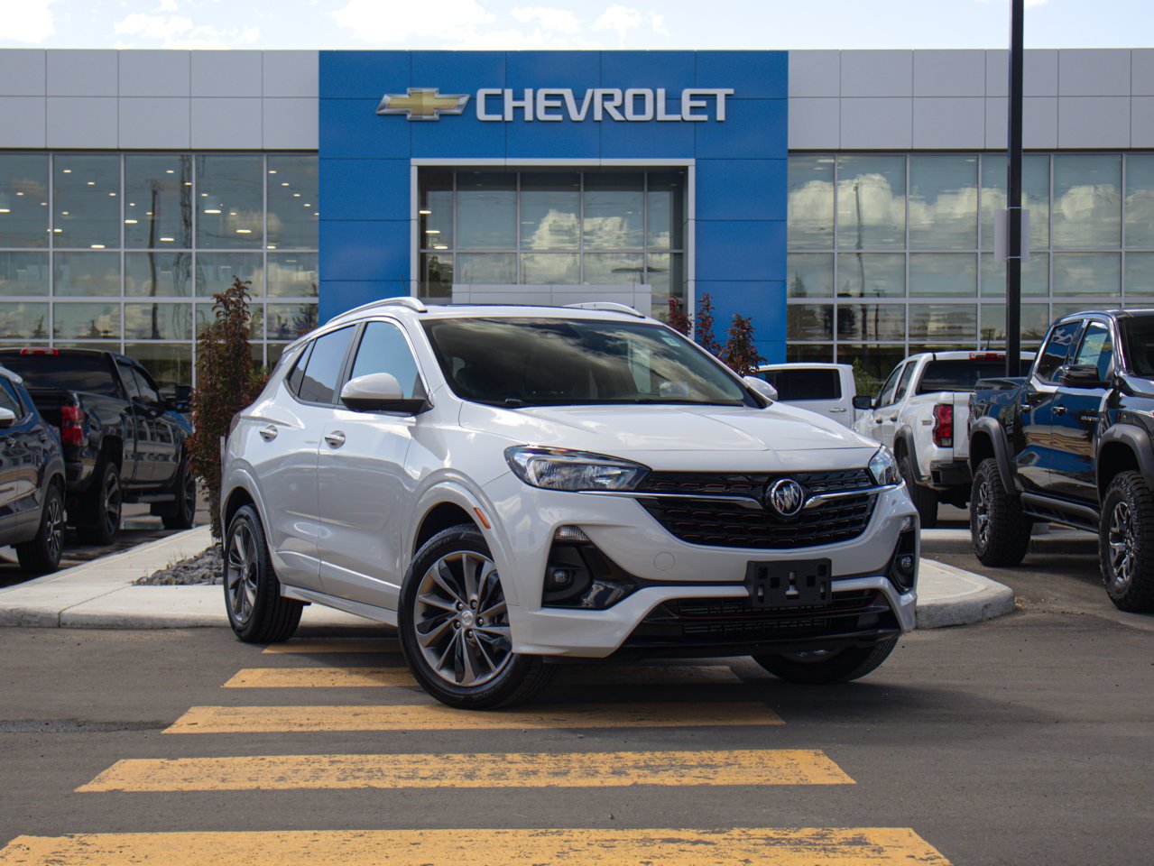 2022 Buick Encore GX AWD 4dr Select White Sherwood Park - photo #1