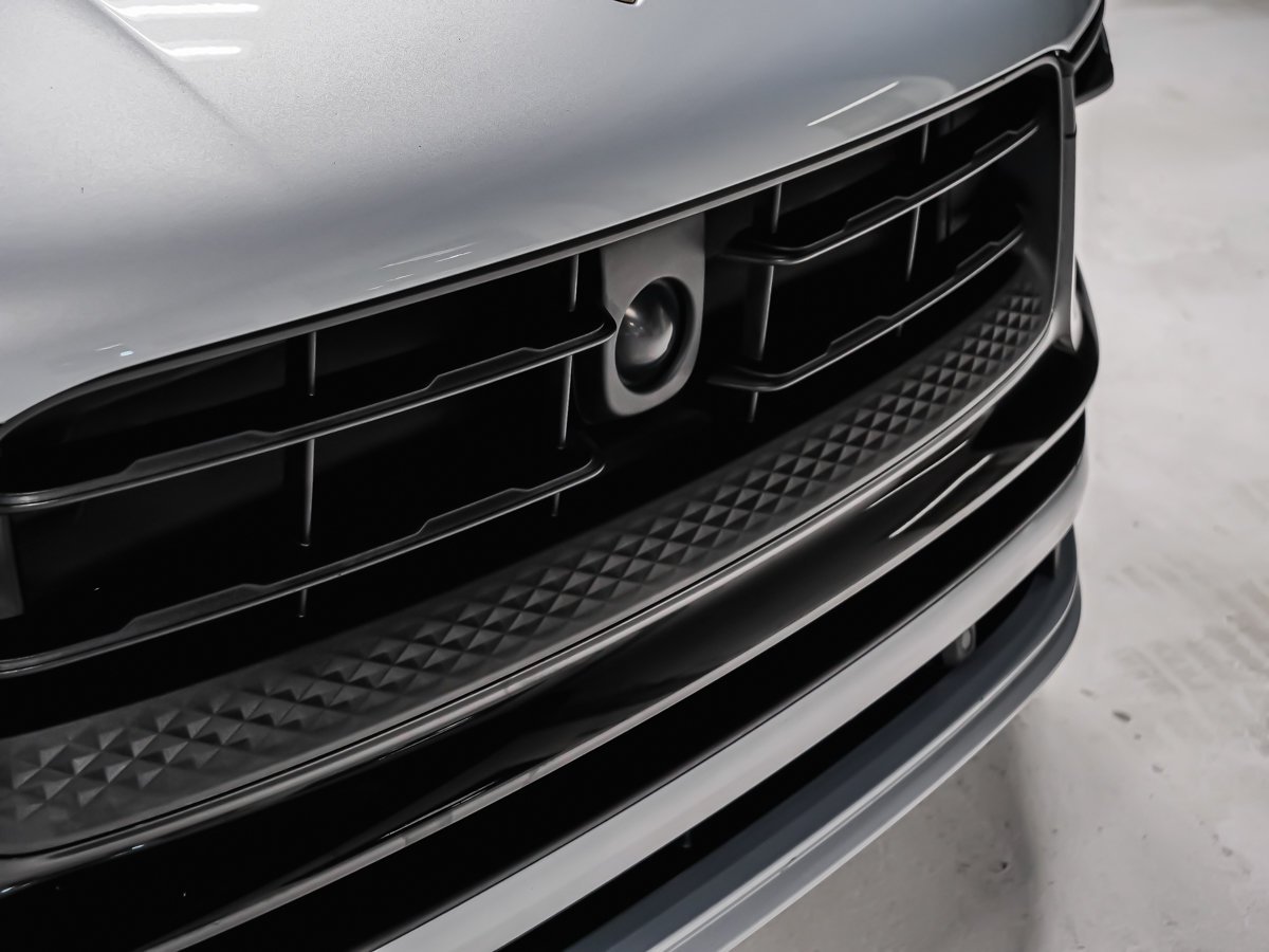 Porsche Macan T 2025 Noir Montréal - photo #23