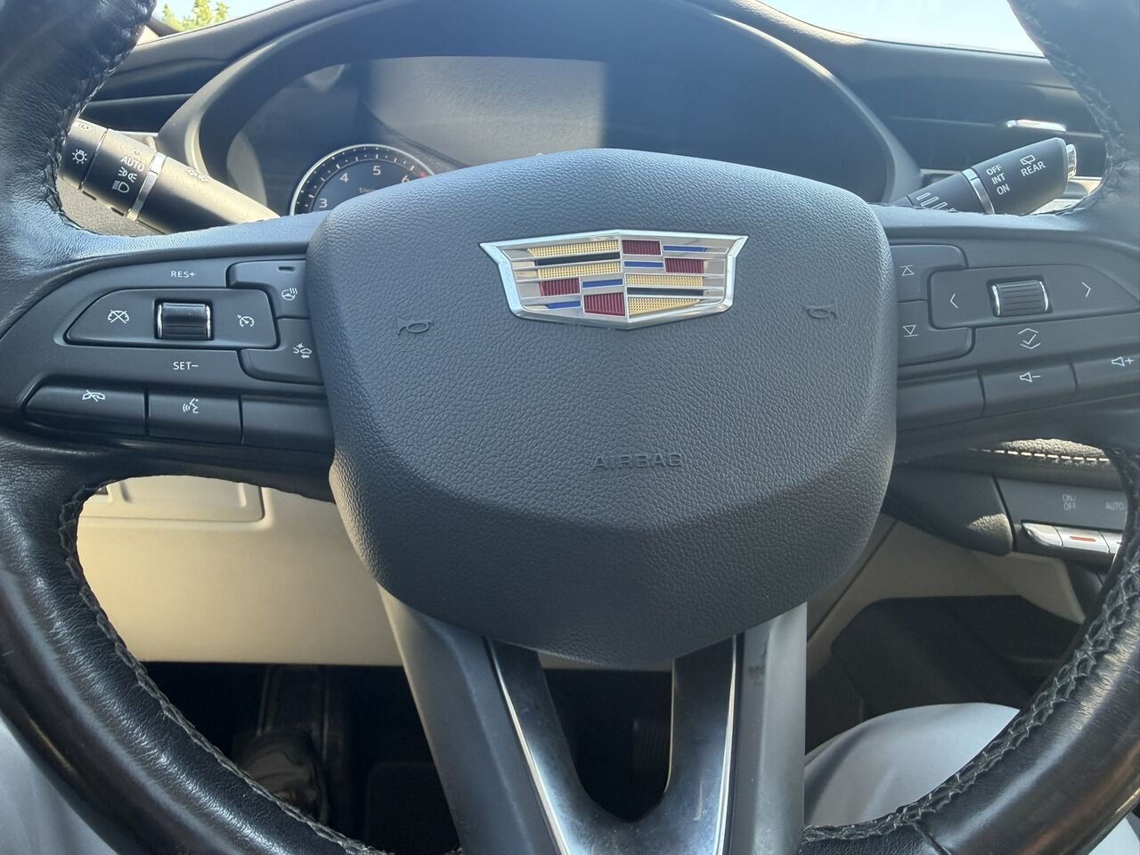 Cadillac XT4 PREMIUM LUXURY AWD 2019 Noir Laval - photo #28