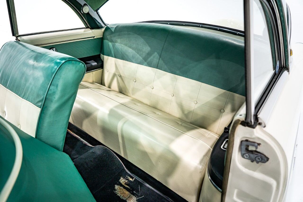 1954 Ford Crestline Skyliner rare glass top long term ownership White Montreal - photo #71