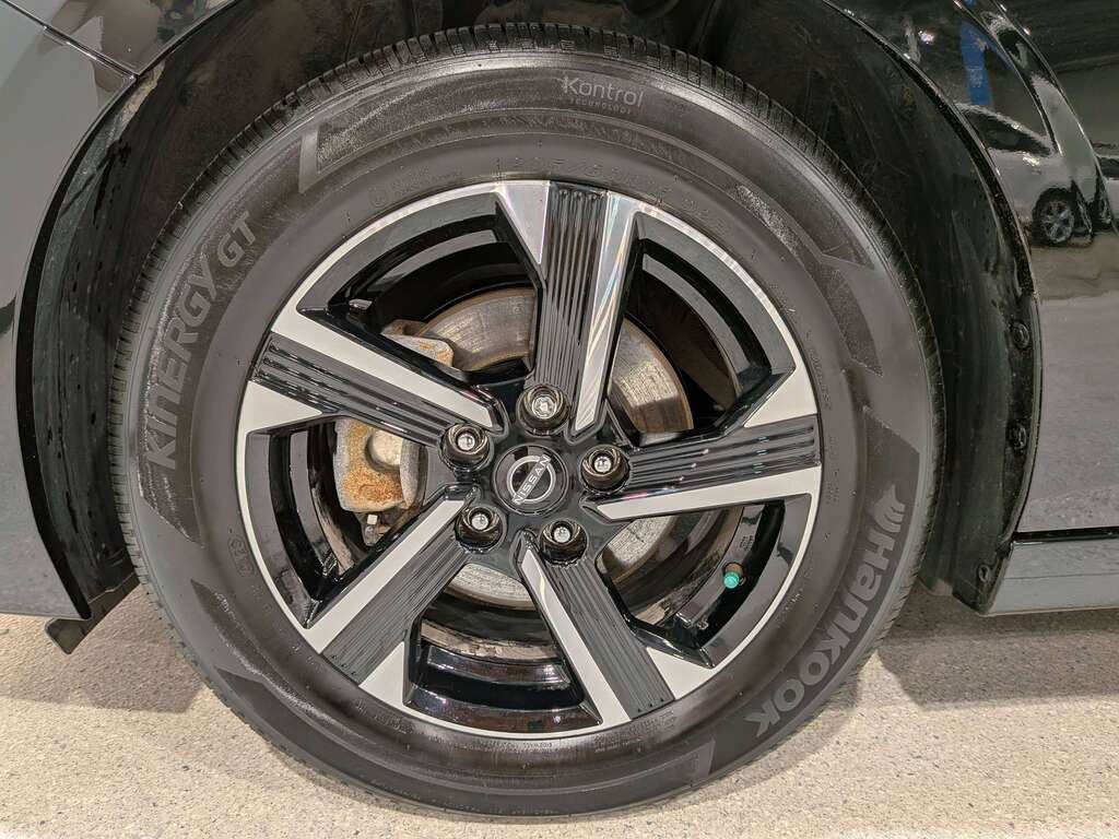 2024 Nissan Sentra SV CVT Black Val-David - photo #31
