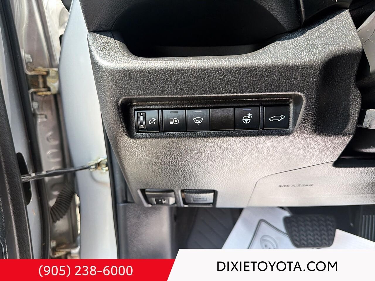 2022 Toyota RAV4 XLE PREMIUM AWD / HEATED SEATS / MOONROOF / LEATHER SURFACE / CARPLAY AND ANDROID AUTO Silver Sky Metallic Mississauga - photo #12