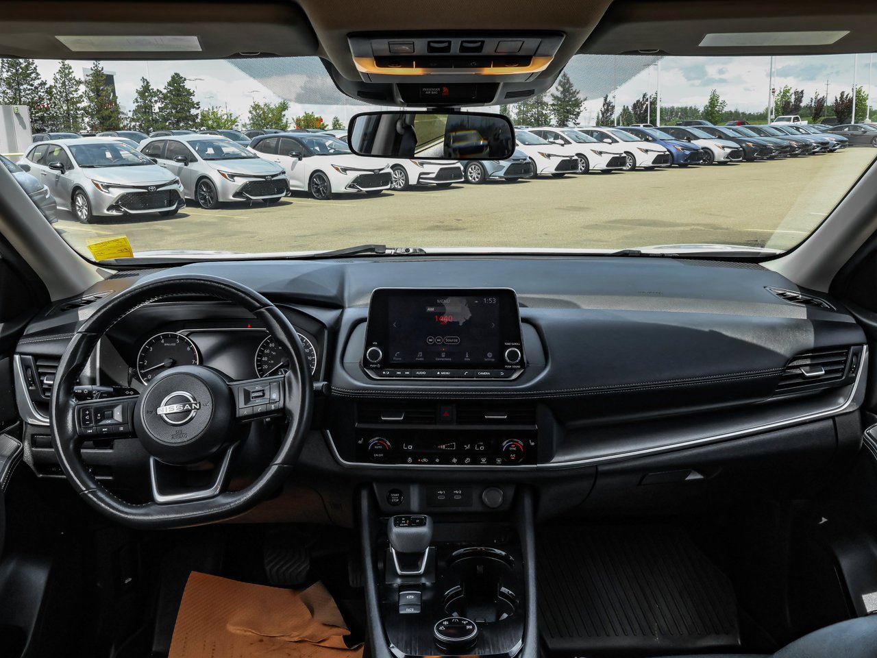 2024 Nissan Rogue AWD SV Moonroof White Sherwood Park - photo #16