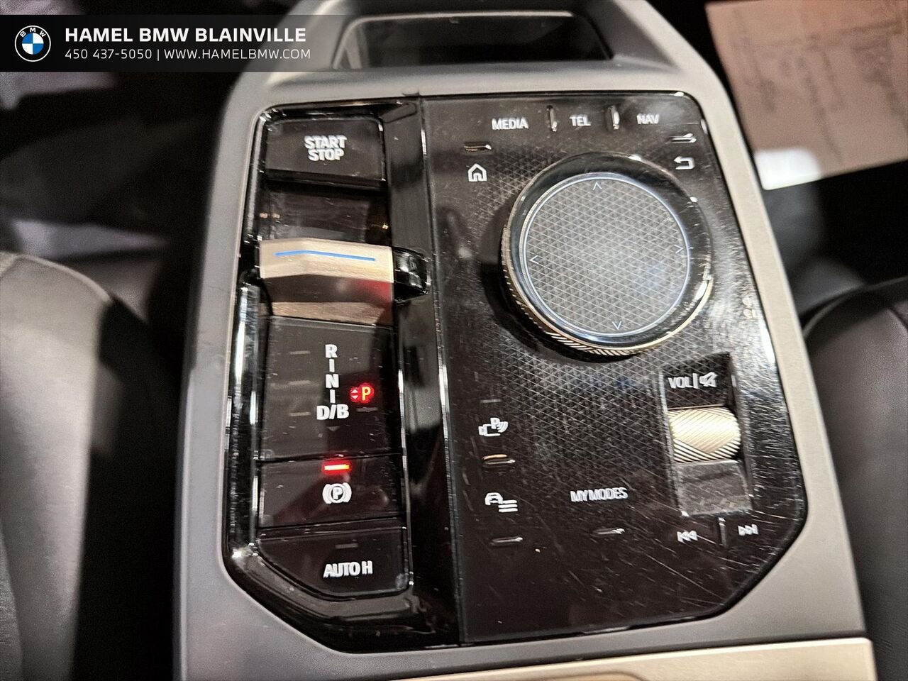 2024 BMW iX xDrive40 véhicule d'activités sportives Blue Blainville - photo #13