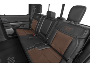 Ford Super Duty F-350 à roues arrière jumelées King Ranch