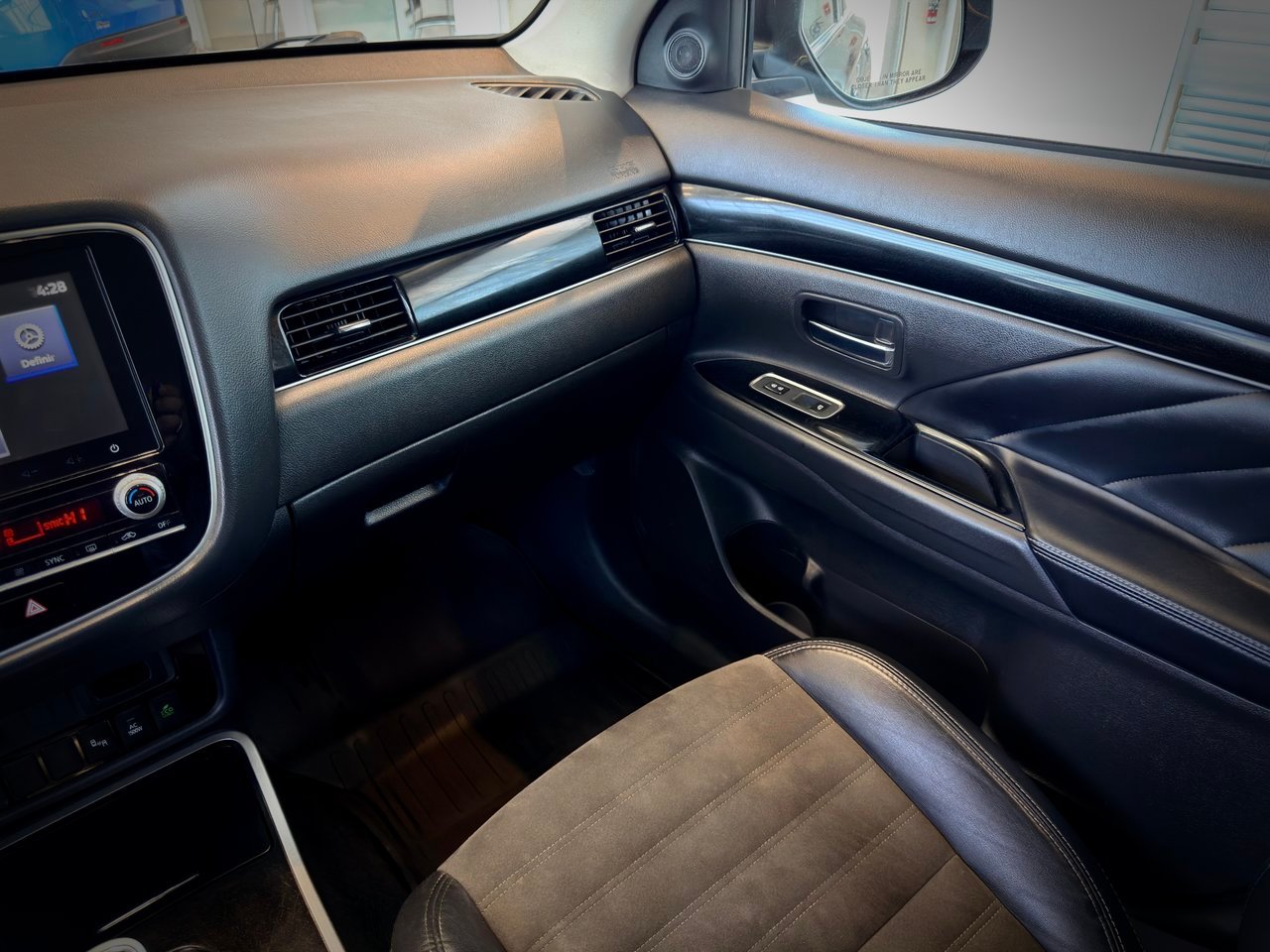 Mitsubishi Outlander PHEV 2020 Noir Notre-Dame-des-Prairies - photo #23