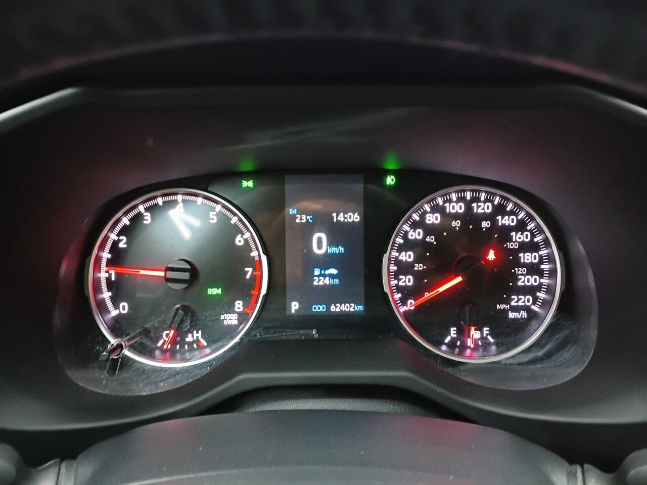 2021 Toyota RAV4 White Blainville - photo #27