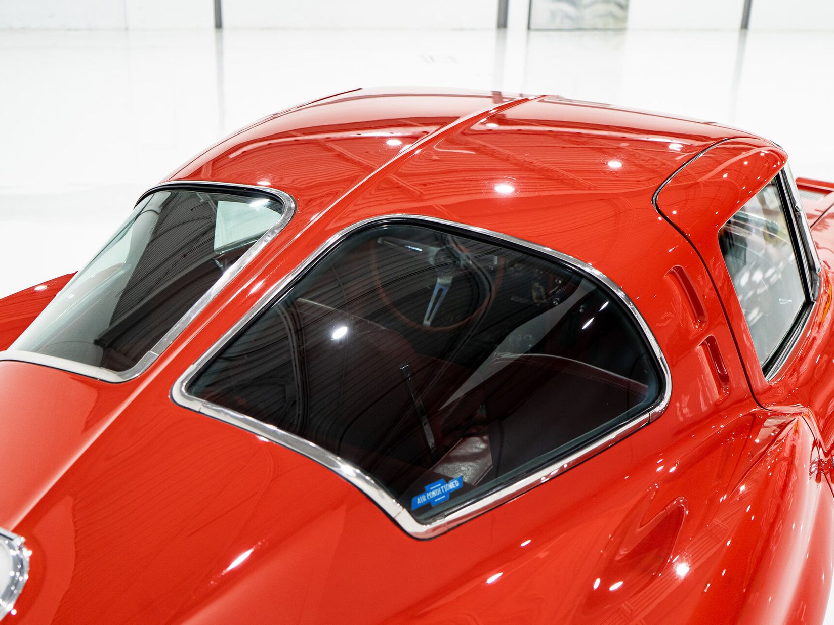 Chevrolet Corvette Split window matching# 327 Factory A/C | PRICE IN USD 1963 Rouge Montréal - photo #43