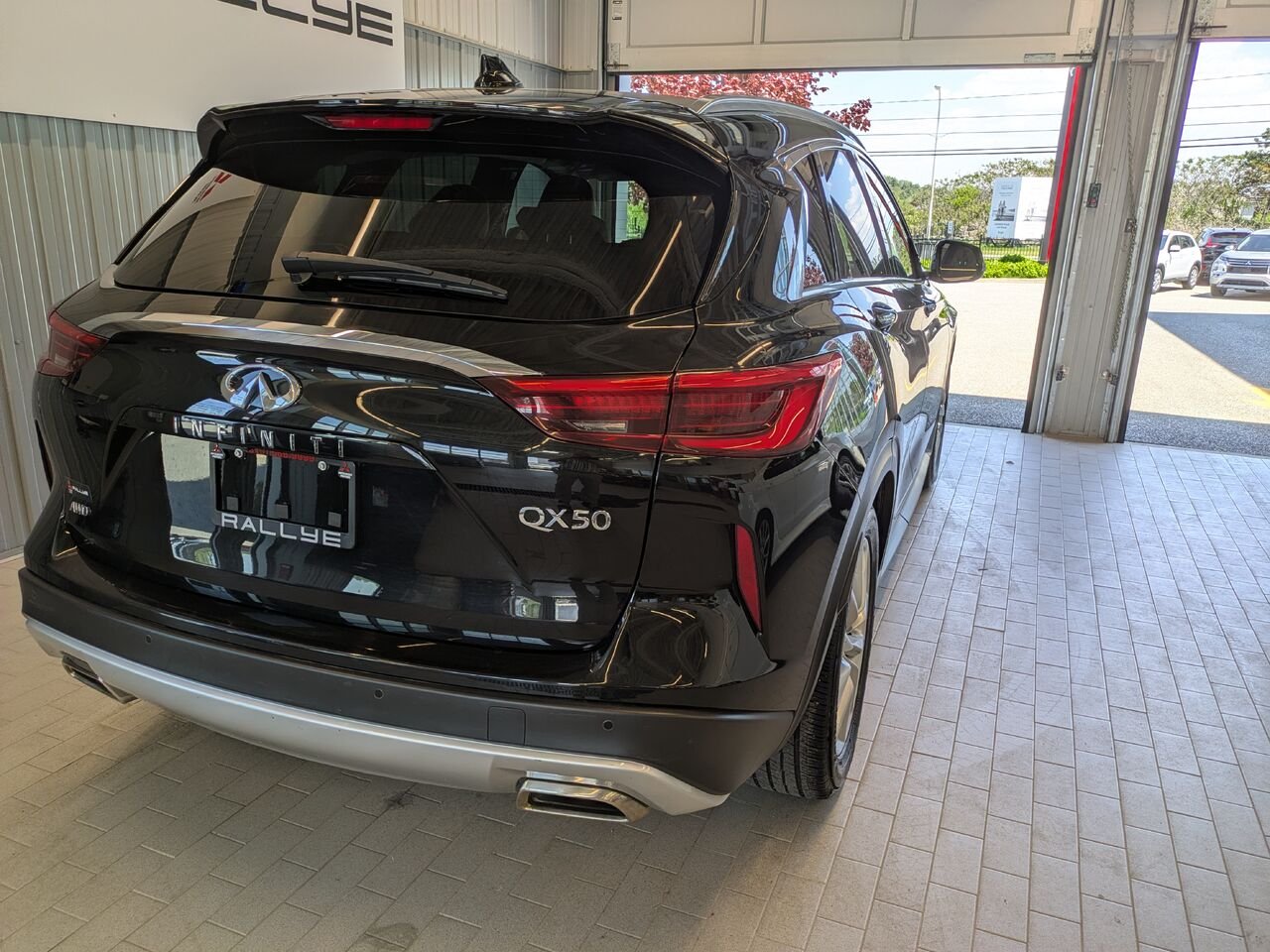 2019 INFINITI QX50 Black Gatineau - photo #21