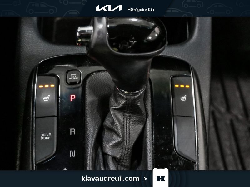 2017 Kia Forte Red Blainville - photo #23