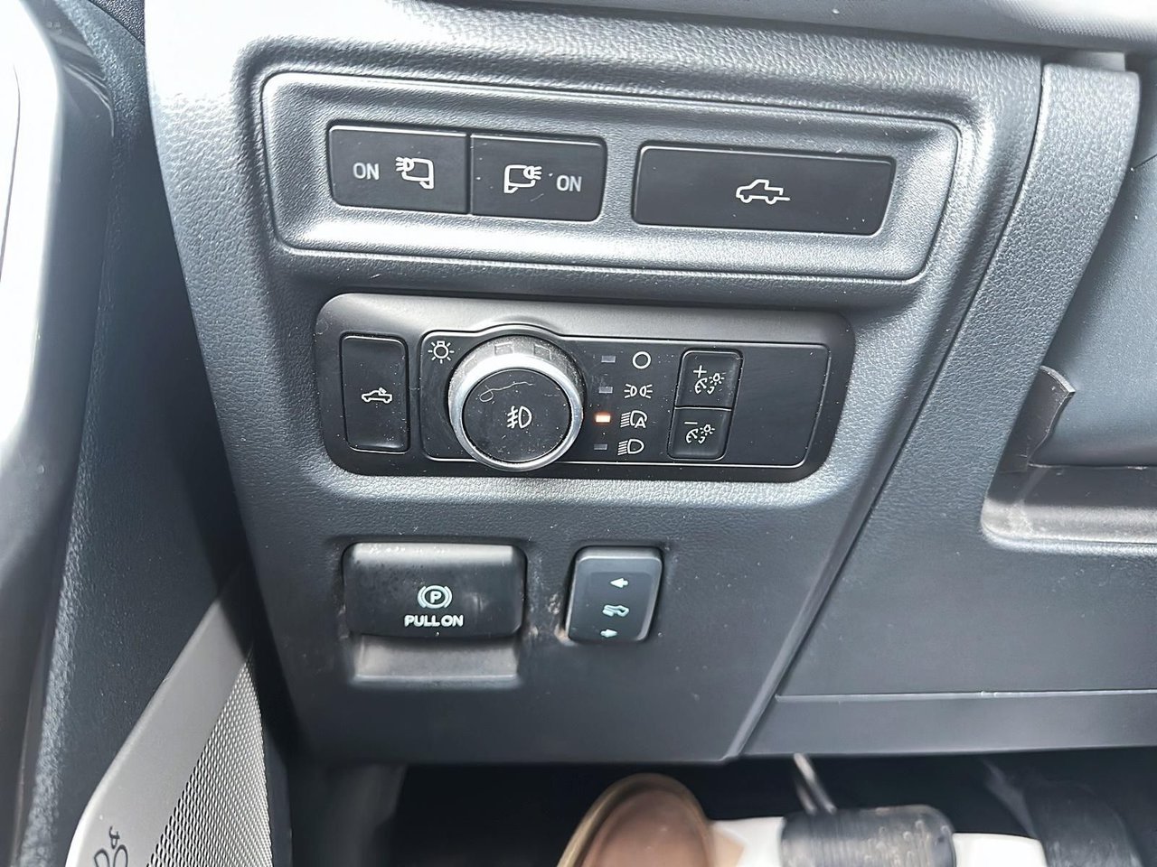 Ford F-150 2023 Blanc Rouyn-Noranda - photo #37